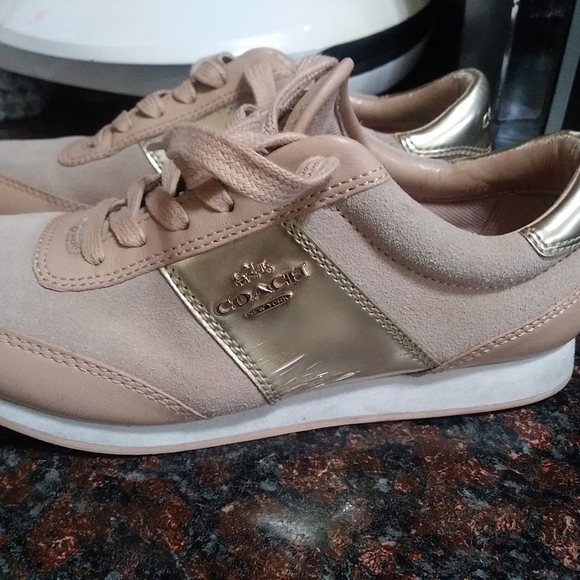 Coach size 6 - Picture 2 of 2